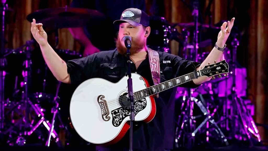 Luke Combs Net Worth, Salary, Age, Wife & Bio in 2025!