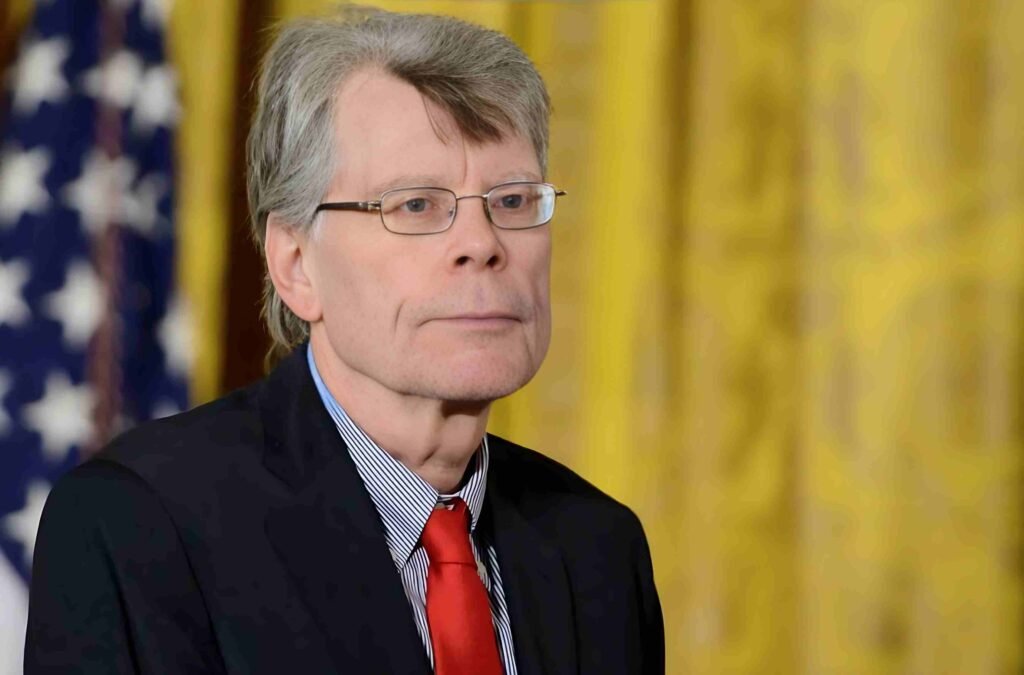 Stephen King Net Worth, Salary, Age, Wife & Bio in 2025!